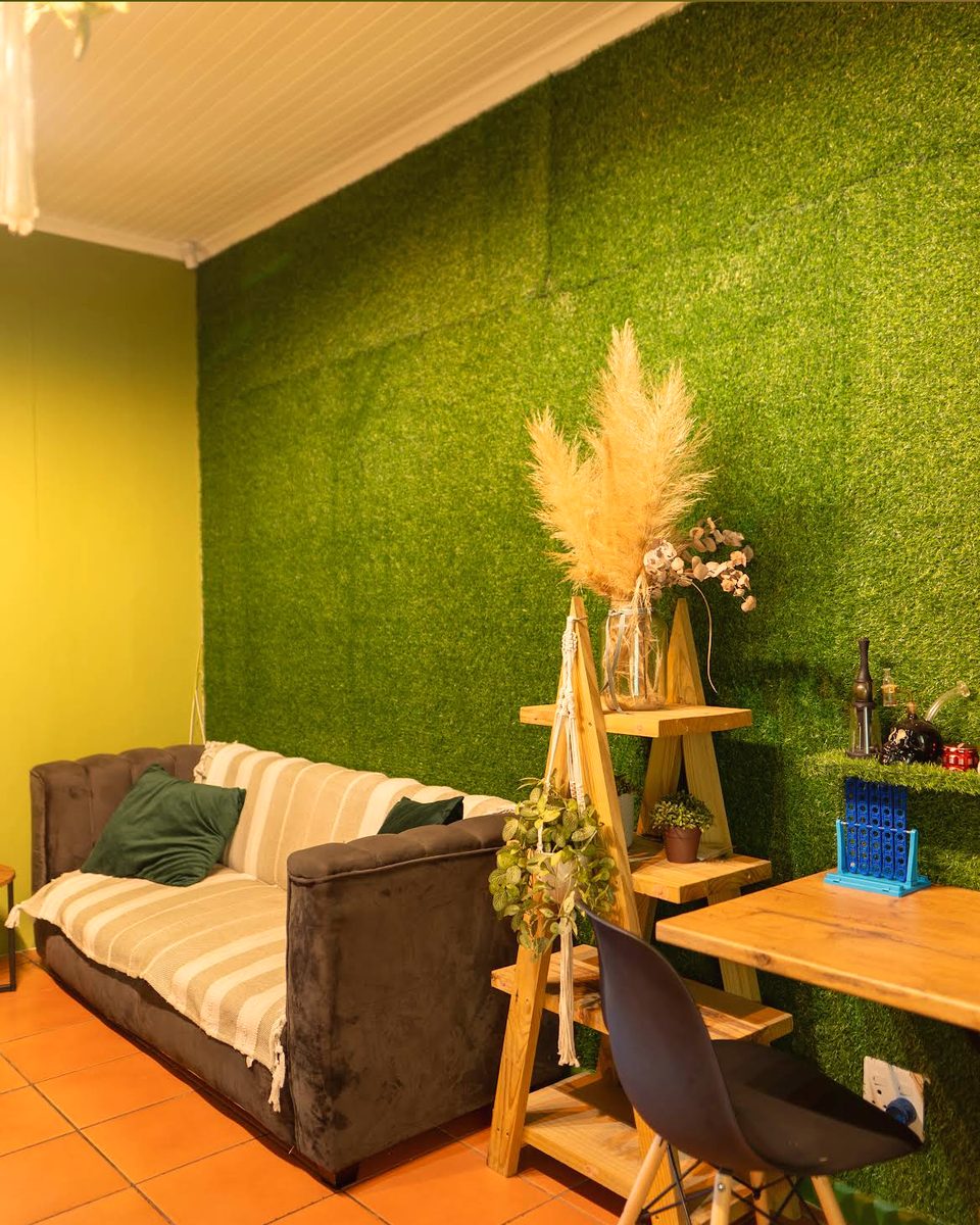 The lounge seating, pampas grass and warm textures
